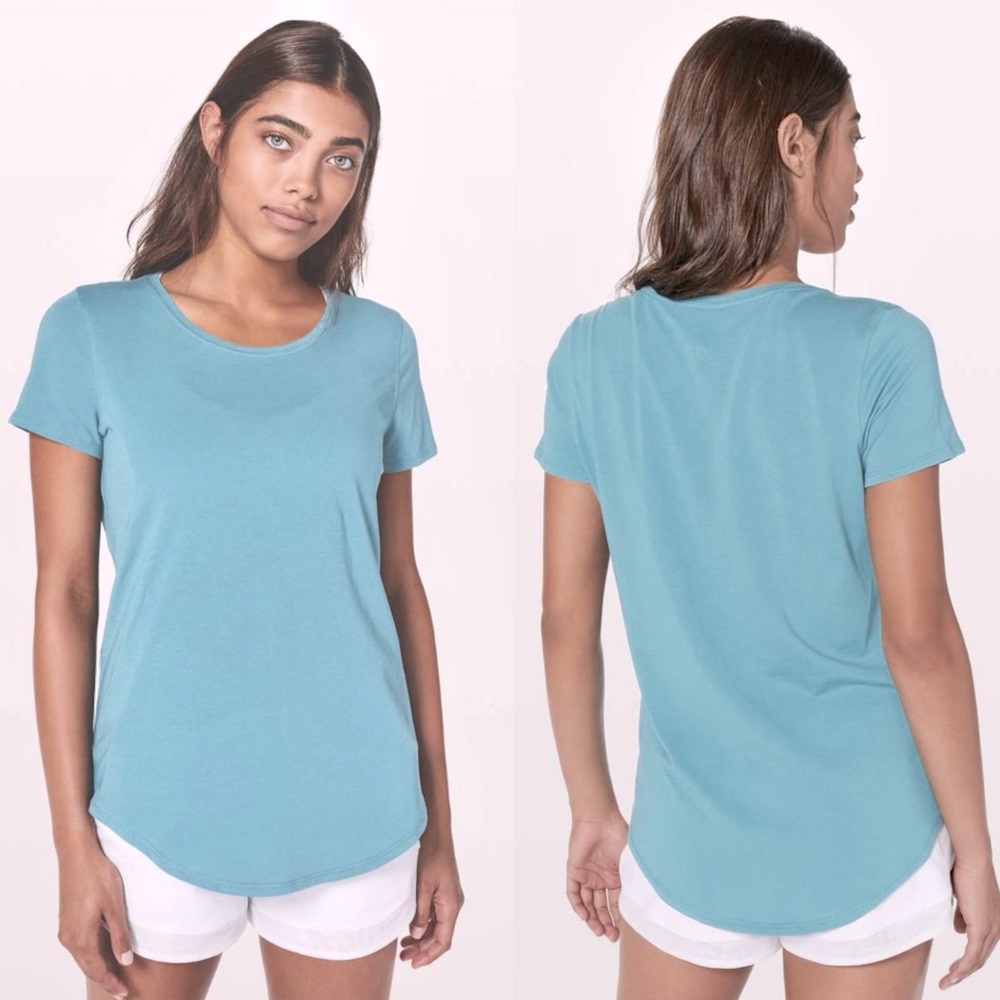 lululemon athletica Blue Short Sleeve Tee